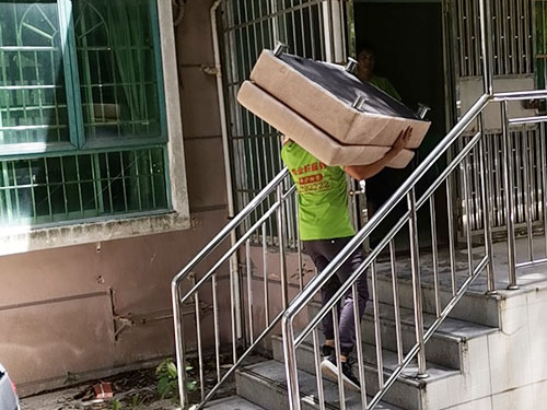 家庭搬家